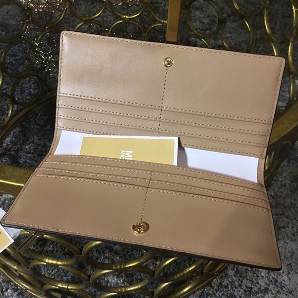 MICHAEL KORS SIGNATURE TOTE LAPTOP COLOR BLOCK AND WALLET SET - Picture 8 of 12